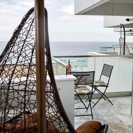 Апартаменты Tropicana - Infinity Pool &